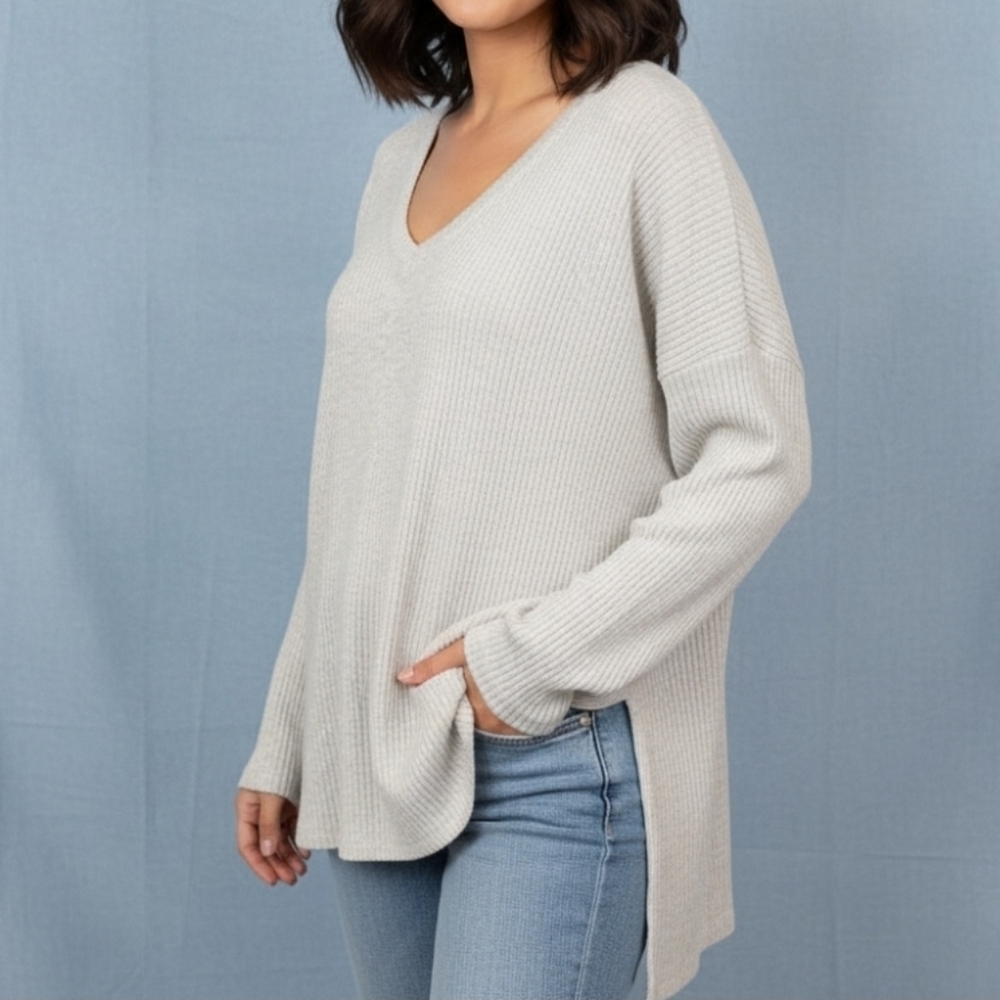 Aritzia The Group Babaton Sweater Size 2 Small Medium Beige Oatmeal Soft Relaxed